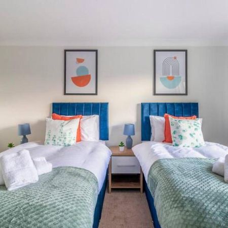 Trendy Sea View 2 Bedroom Sleeps 6 - Free Parking بورنماوث المظهر الخارجي الصورة