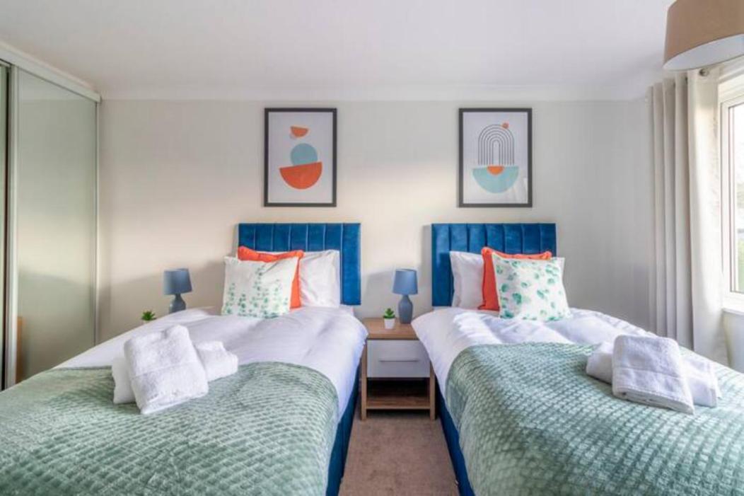 Trendy Sea View 2 Bedroom Sleeps 6 - Free Parking بورنماوث المظهر الخارجي الصورة