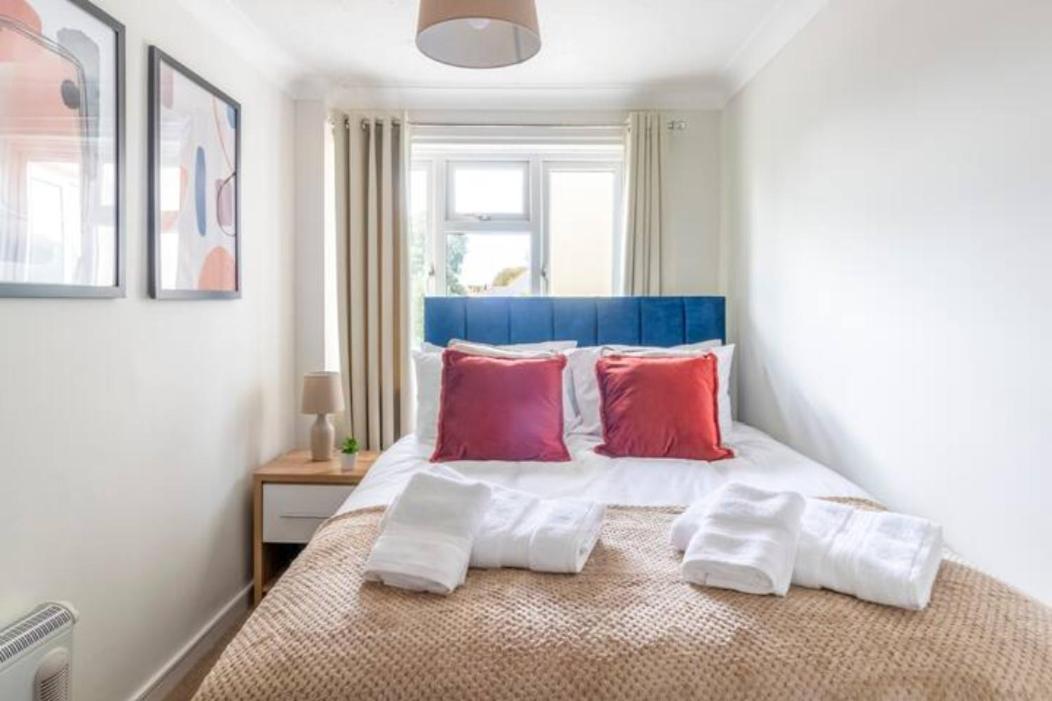 Trendy Sea View 2 Bedroom Sleeps 6 - Free Parking بورنماوث المظهر الخارجي الصورة