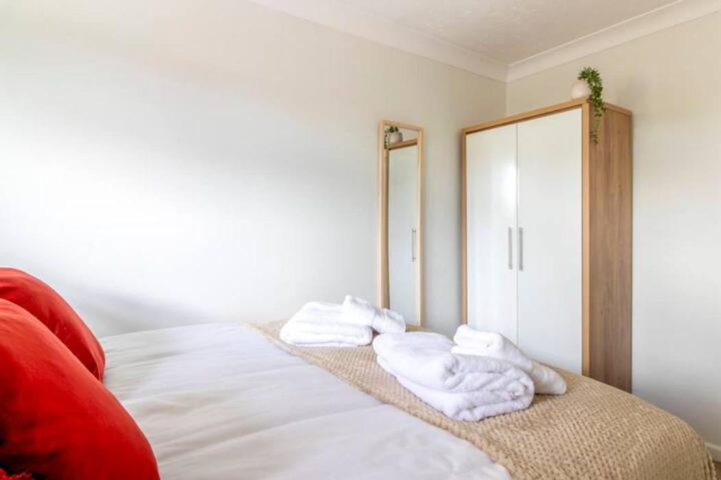 Trendy Sea View 2 Bedroom Sleeps 6 - Free Parking بورنماوث المظهر الخارجي الصورة